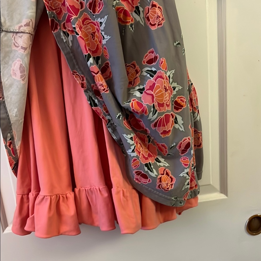 Matilda Jane Gray and Pink Peplum Dress V-Neck 3/4 Sleeve - Picture 4 of 5